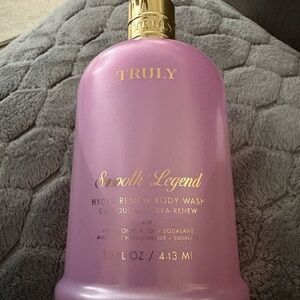 TRULY Smooth Legend Hydrating Body Wash - Lavender